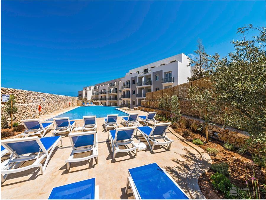 Your Room, Your Apartment, Your Shared Pool Marsalforn المظهر الخارجي الصورة