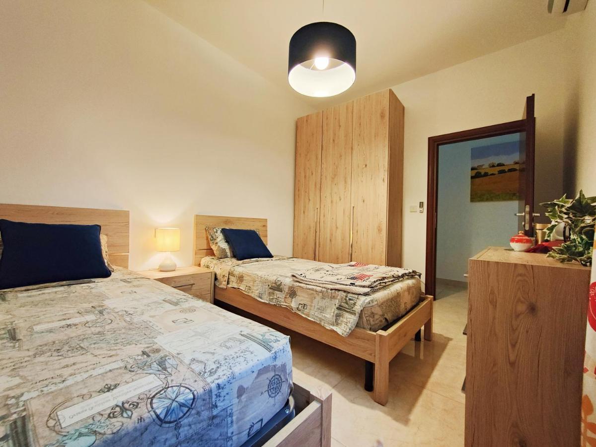 Your Room, Your Apartment, Your Shared Pool Marsalforn المظهر الخارجي الصورة