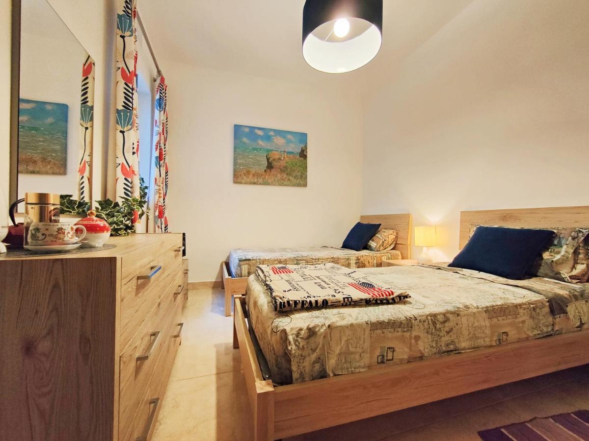 Your Room, Your Apartment, Your Shared Pool Marsalforn المظهر الخارجي الصورة